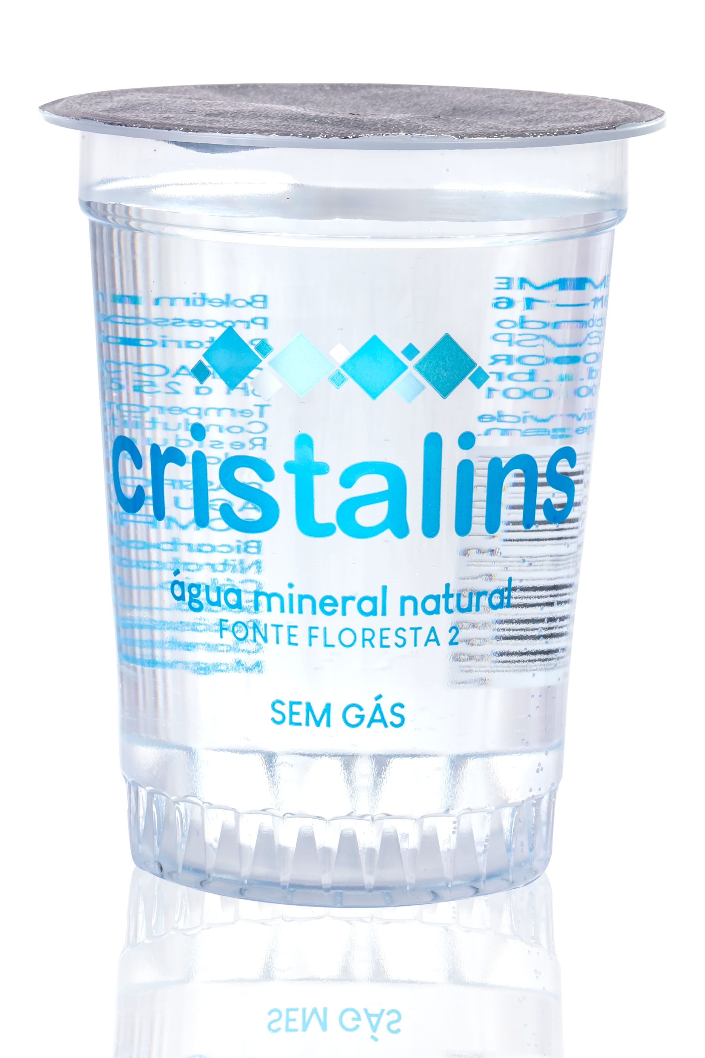 Água mineral no copo Cristalins 200 ml